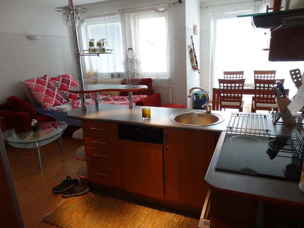Chata Triomint Senec Habitación foto
