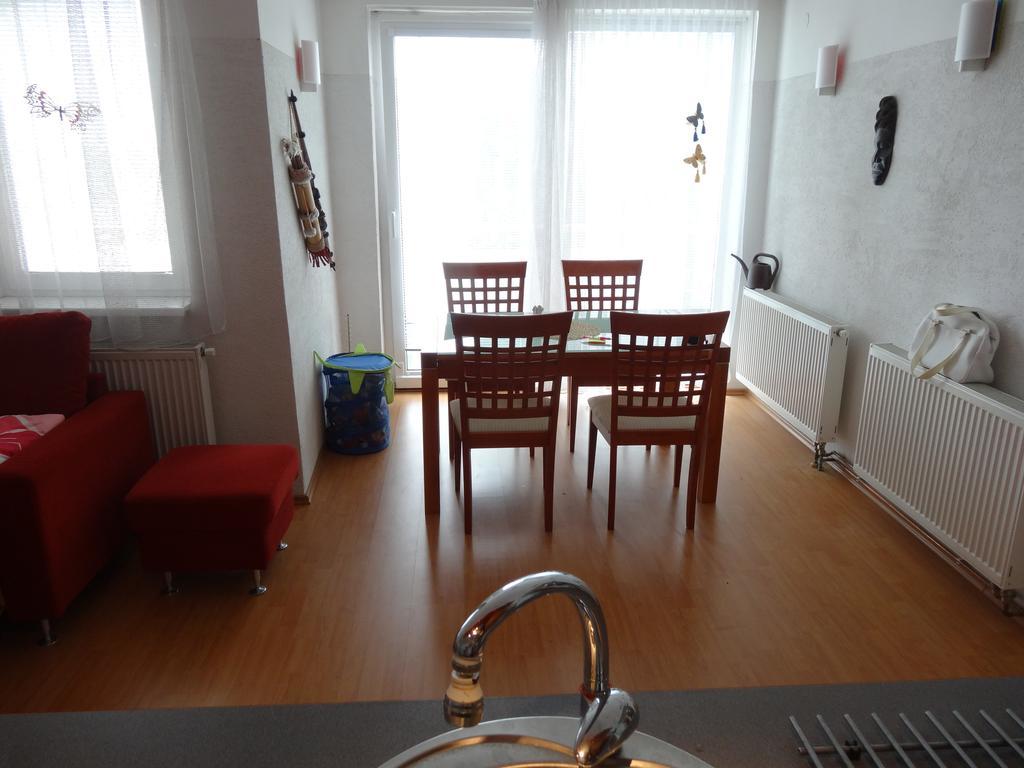 Chata Triomint Senec Habitación foto